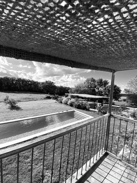 Maison Droles D'Oiseaux Plieux 外观 照片