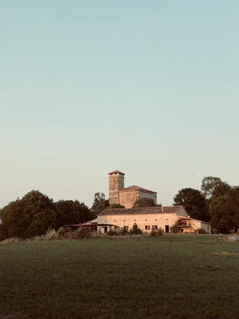 Maison Droles D'Oiseaux Plieux 外观 照片