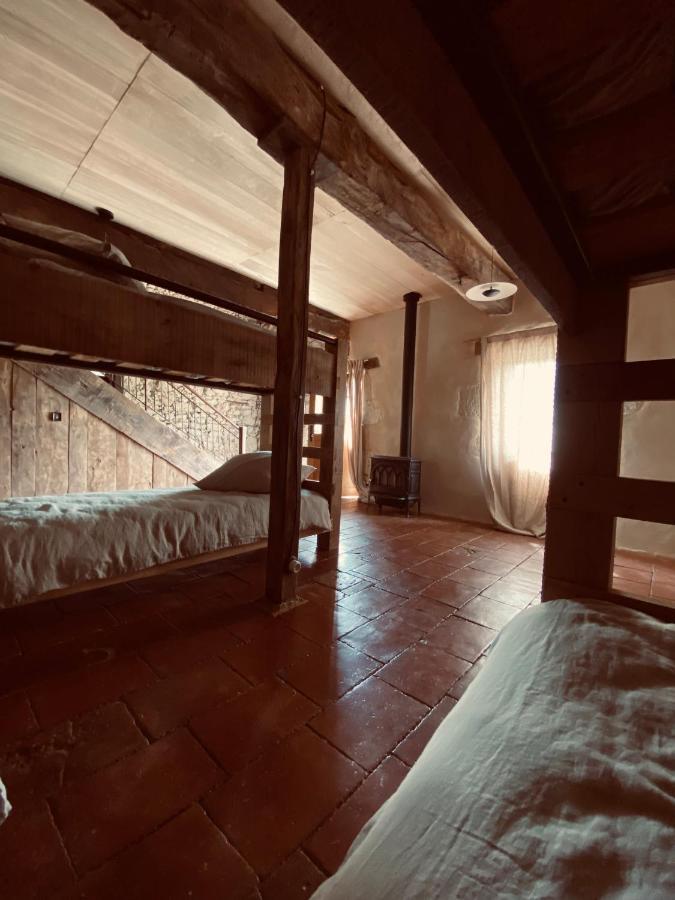 Maison Droles D'Oiseaux Plieux 外观 照片